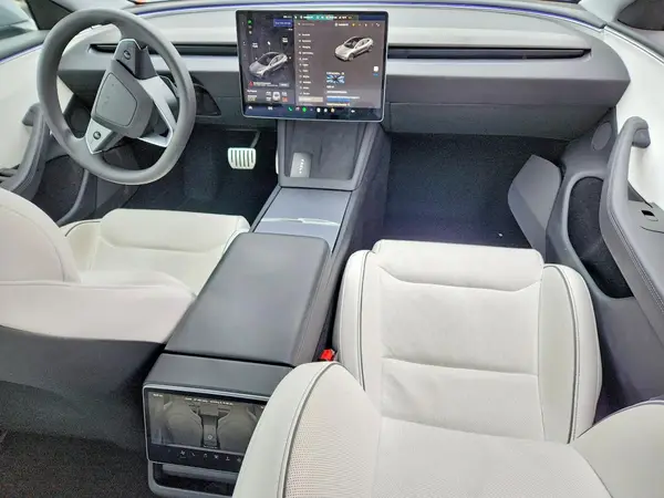 5YJ3E1ET5SF934540 2025 TESLA MODEL 3 - Image 8