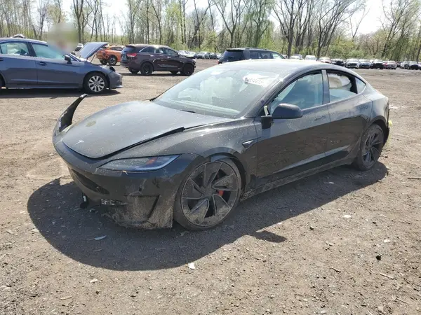 5YJ3E1ET5SF952679 2025 TESLA MODEL 3 - Image 1