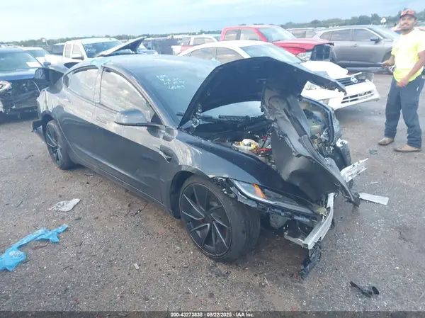 5YJ3E1ET5SF966579 2025 TESLA MODEL 3 - Image 1