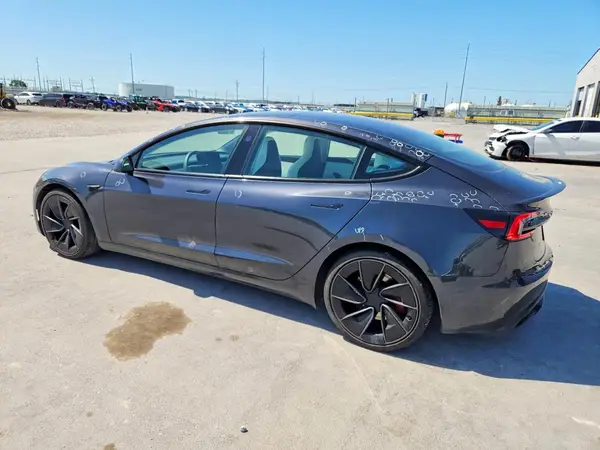 5YJ3E1ET5SF983365 2025 TESLA MODEL 3 - Image 2