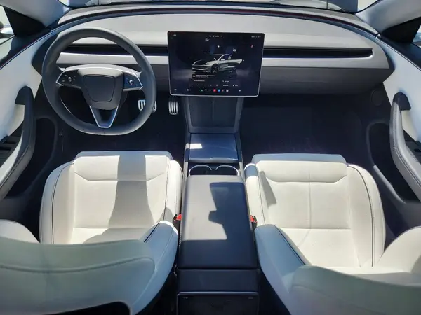 5YJ3E1ET5SF983365 2025 TESLA MODEL 3 - Image 8
