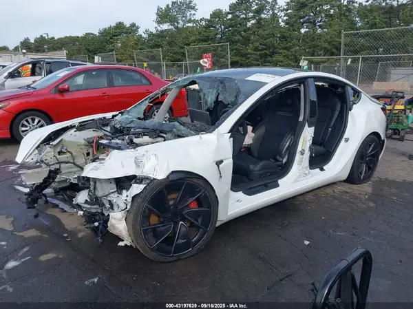 5YJ3E1ET6RF794461 2024 TESLA MODEL 3 - Image 2