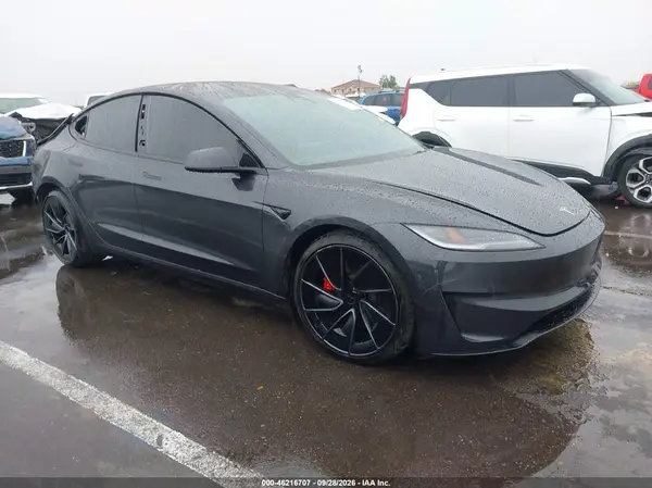 5YJ3E1ET6RF821562 2024 TESLA MODEL 3 - Image 1
