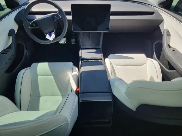 5YJ3E1ET6RF823716 2024 TESLA MODEL 3 - Image 8