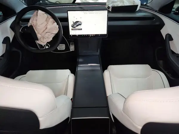 5YJ3E1ET6RF824459 2024 TESLA MODEL 3 - Image 8