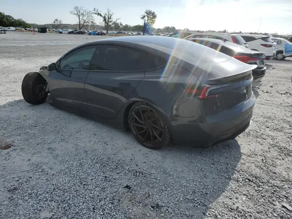 5YJ3E1ET6RF845571 2024 TESLA MODEL 3 - Image 2