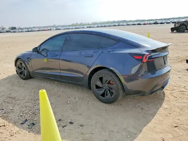 5YJ3E1ET6RF855825 2024 TESLA MODEL 3 - Image 2