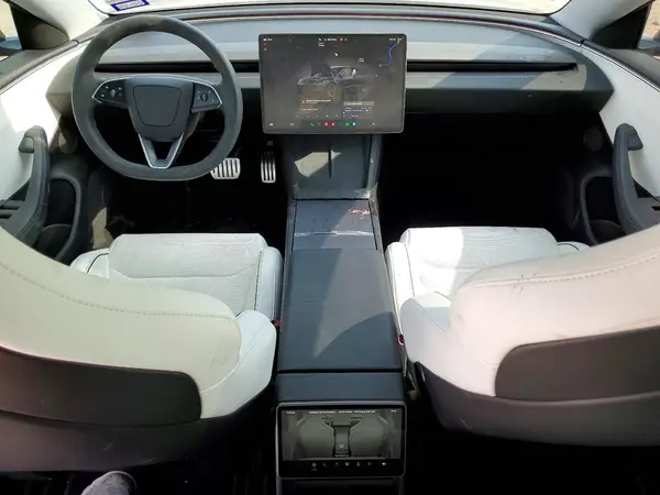 5YJ3E1ET6RF855825 2024 TESLA MODEL 3 - Image 8