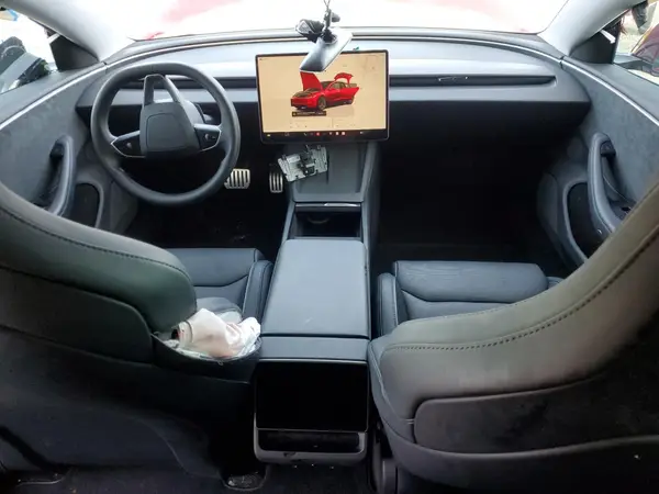 5YJ3E1ET6RF857557 2024 TESLA MODEL 3 - Image 8
