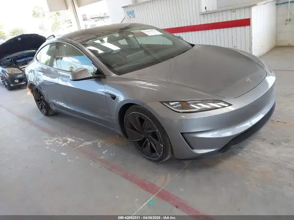 5YJ3E1ET6RF862371 2024 TESLA MODEL 3 - Image 1