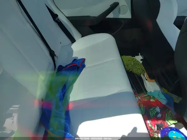 5YJ3E1ET6RF869014 2024 TESLA MODEL 3 - Image 8