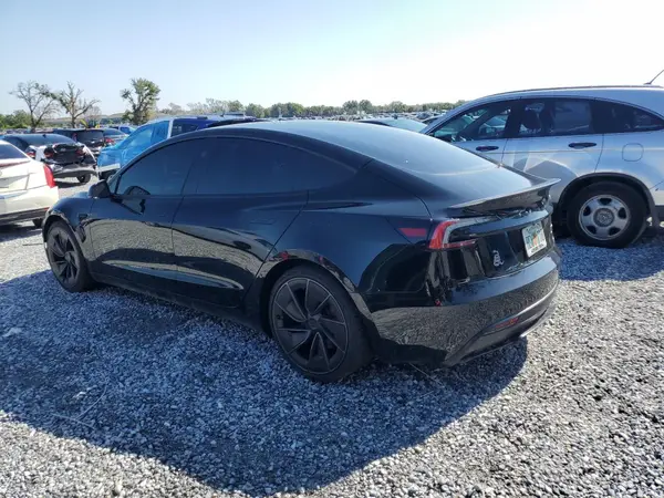 5YJ3E1ET6RF889098 2024 TESLA MODEL 3 - Image 2