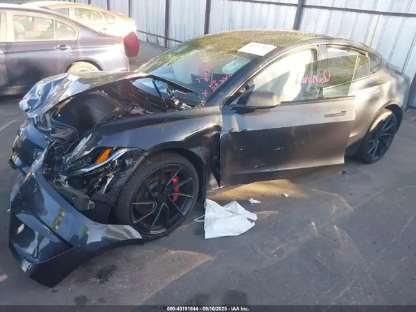 5YJ3E1ET6SF008180 2025 TESLA MODEL 3 - Image 2