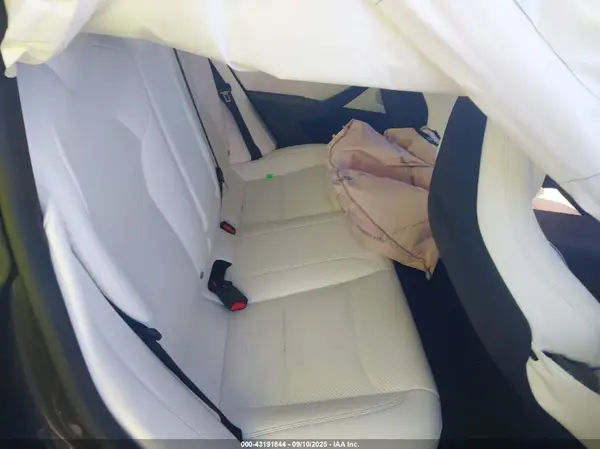5YJ3E1ET6SF008180 2025 TESLA MODEL 3 - Image 8