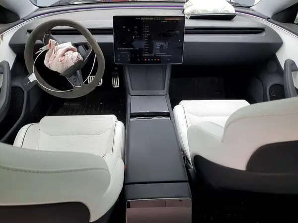 5YJ3E1ET6SF016649 2025 TESLA MODEL 3 - Image 8