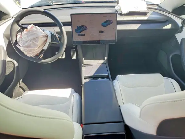 5YJ3E1ET6SF066399 2025 TESLA MODEL 3 - Image 8