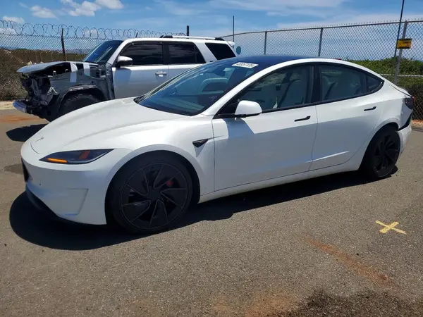 5YJ3E1ET7RF773909 2024 TESLA MODEL 3 - Image 1