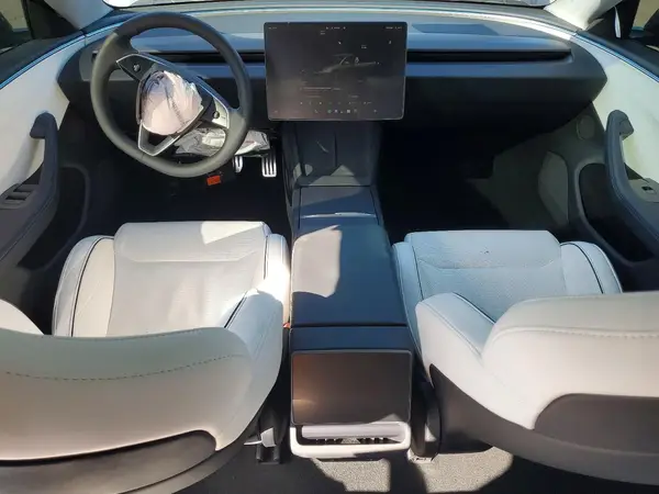 5YJ3E1ET7RF783632 2024 TESLA MODEL 3 - Image 8