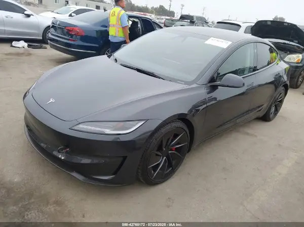 5YJ3E1ET7RF785400 2024 TESLA MODEL 3 - Image 2