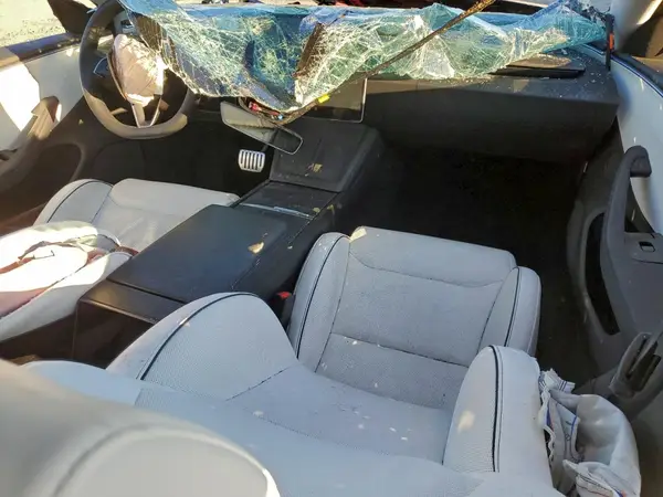 5YJ3E1ET7RF800588 2024 TESLA MODEL 3 - Image 8
