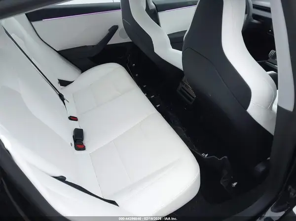 5YJ3E1ET7RF806715 2024 TESLA MODEL 3 - Image 8