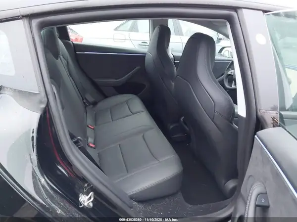 5YJ3E1ET7RF809887 2024 TESLA MODEL 3 - Image 8