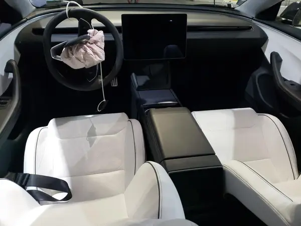 5YJ3E1ET7RF833624 2024 TESLA MODEL 3 - Image 8