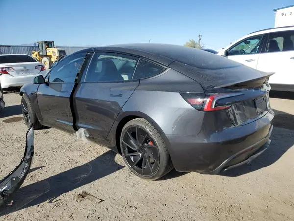 5YJ3E1ET7RF836569 2024 TESLA MODEL 3 - Image 2