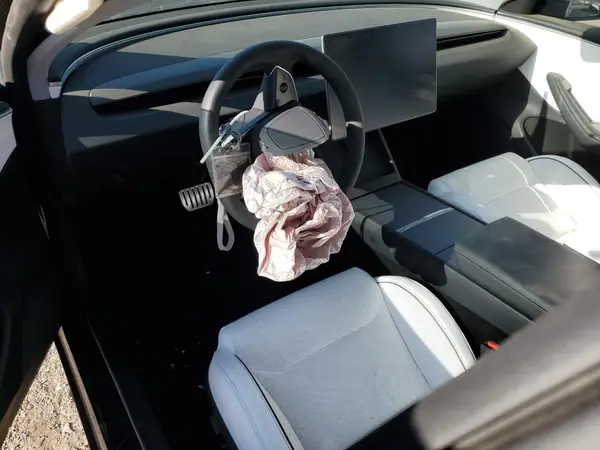 5YJ3E1ET7RF836569 2024 TESLA MODEL 3 - Image 8
