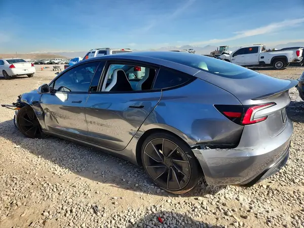 5YJ3E1ET7RF848768 2024 TESLA MODEL 3 - Image 2