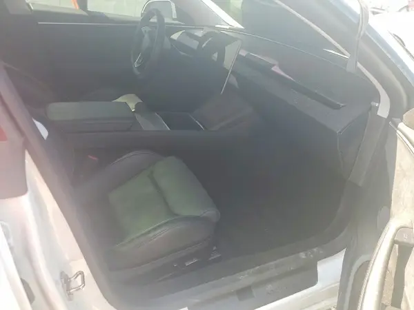 5YJ3E1ET7RF857258 2024 TESLA MODEL 3 - Image 8