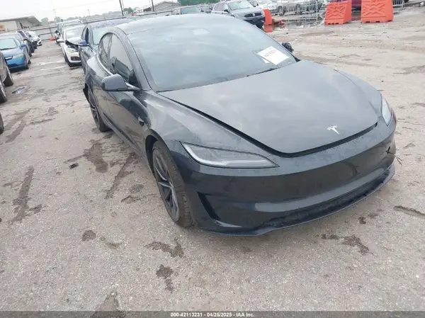 5YJ3E1ET7RF870477 2024 TESLA MODEL 3 - Image 1