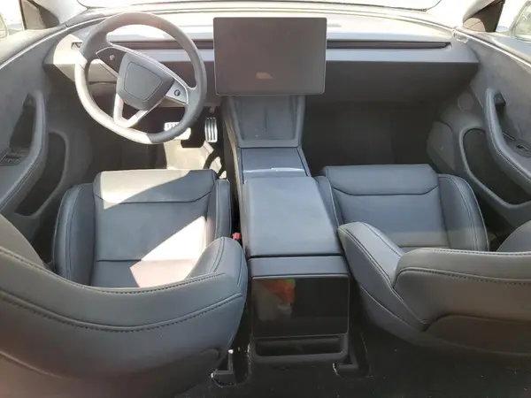 5YJ3E1ET7RF890082 2024 TESLA MODEL 3 - Image 8