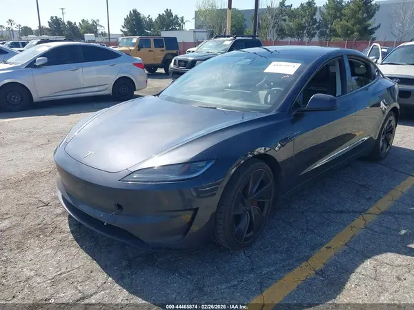 5YJ3E1ET7RF900805 2024 TESLA MODEL 3 - Image 2