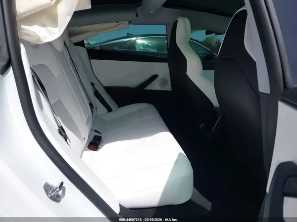5YJ3E1ET7SF084815 2025 TESLA MODEL 3 - Image 8