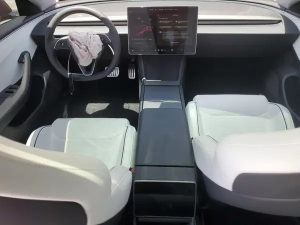 5YJ3E1ET7SF925774 2025 TESLA MODEL 3 - Image 8
