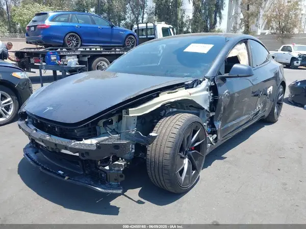 5YJ3E1ET7SF962162 2025 TESLA MODEL 3 - Image 2