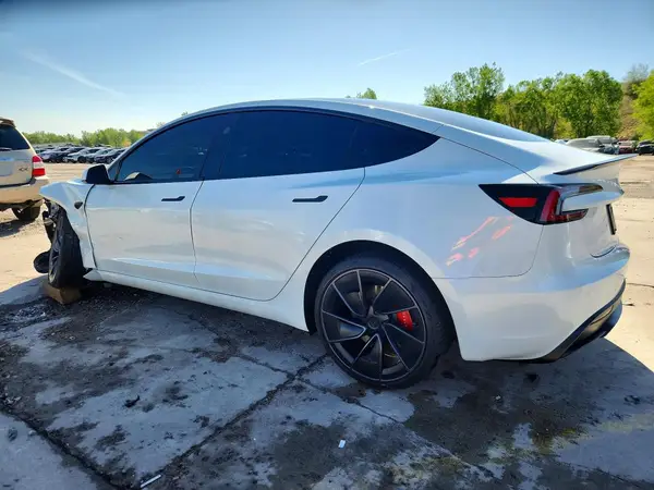 5YJ3E1ET7SF965529 2025 TESLA MODEL 3 - Image 2