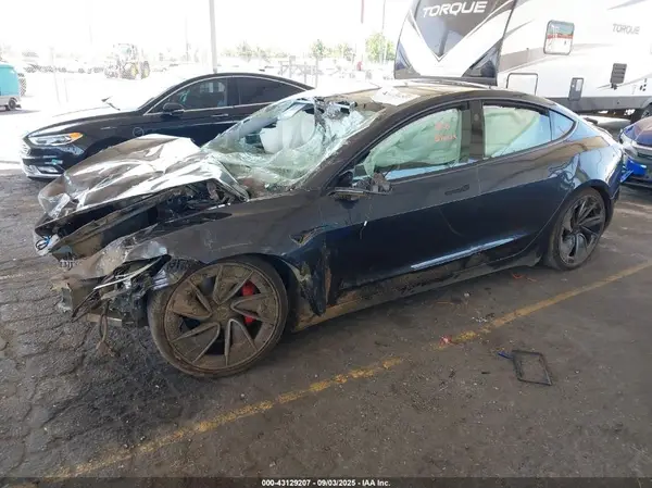 5YJ3E1ET7SF986848 2025 TESLA MODEL 3 - Image 2