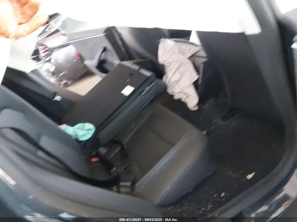 5YJ3E1ET7SF986848 2025 TESLA MODEL 3 - Image 8