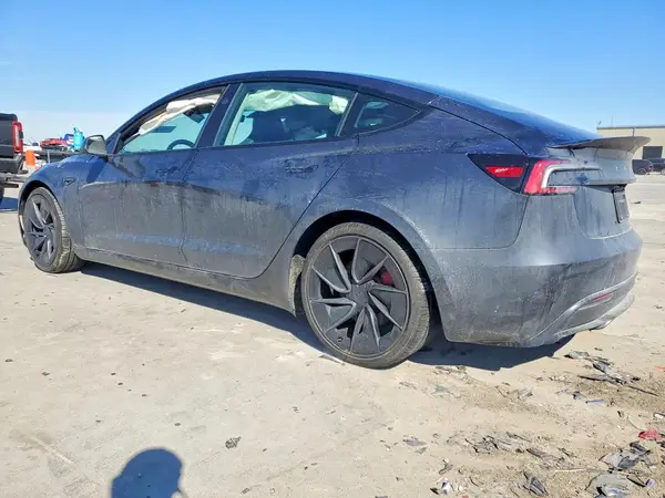 5YJ3E1ET7SF999213 2025 TESLA MODEL 3 - Image 2