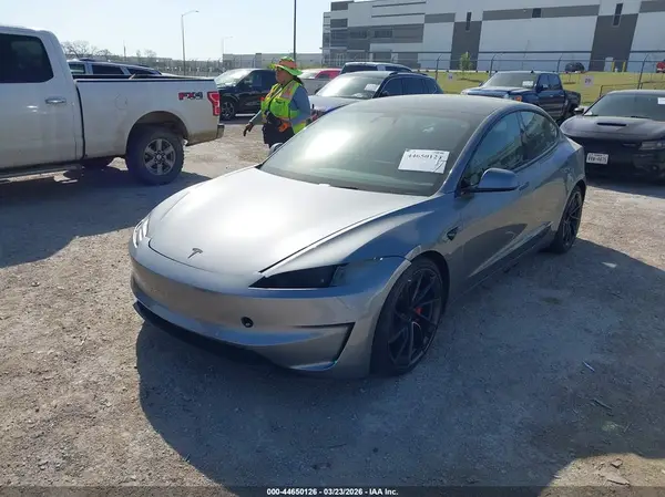 5YJ3E1ET7TF132878 2026 TESLA MODEL 3 - Image 2