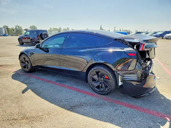 5YJ3E1ET7TF170675 2026 TESLA MODEL 3 - Image 2