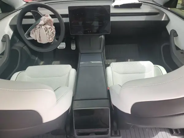 5YJ3E1ET8RF783624 2024 TESLA MODEL 3 - Image 8