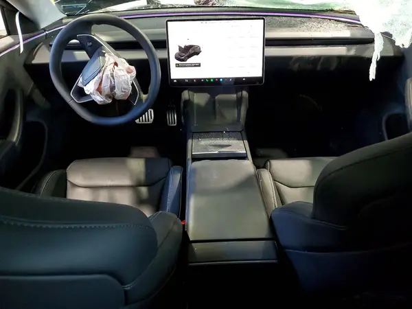 5YJ3E1ET8RF790363 2024 TESLA MODEL 3 - Image 8