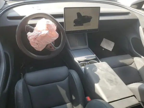 5YJ3E1ET8RF797295 2024 TESLA MODEL 3 - Image 8