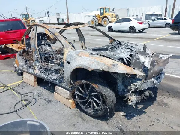 5YJ3E1ET8RF806738 2024 TESLA MODEL 3 - Image 1