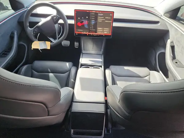 5YJ3E1ET8RF808120 2024 TESLA MODEL 3 - Image 8