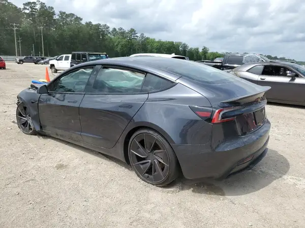 5YJ3E1ET8RF826648 2024 TESLA MODEL 3 - Image 2