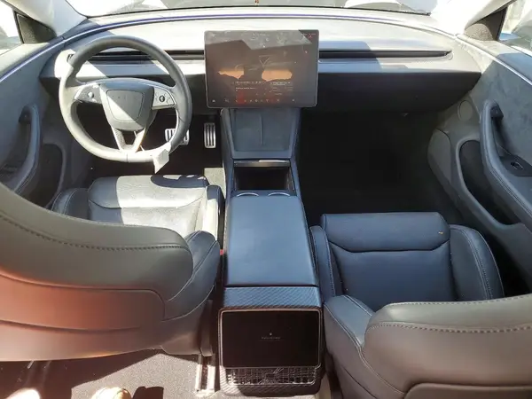 5YJ3E1ET8RF827766 2024 TESLA MODEL 3 - Image 8